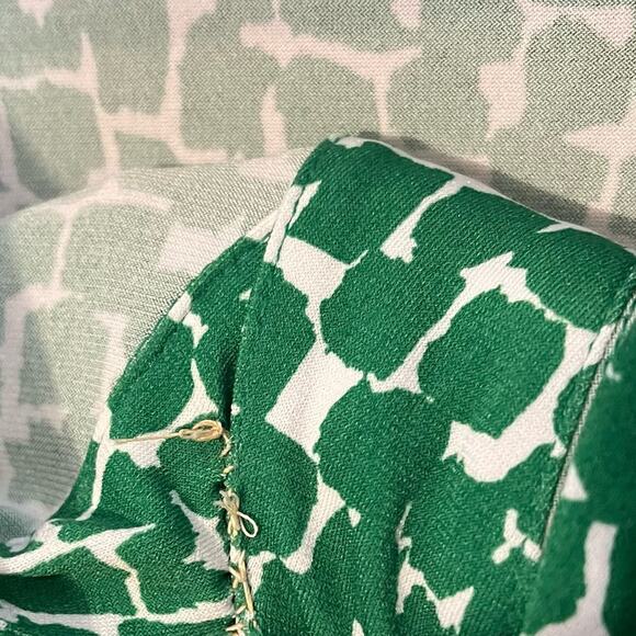 BCBGMaxazria Green Wrap Style Dress Size Small - Picture 6 of 8